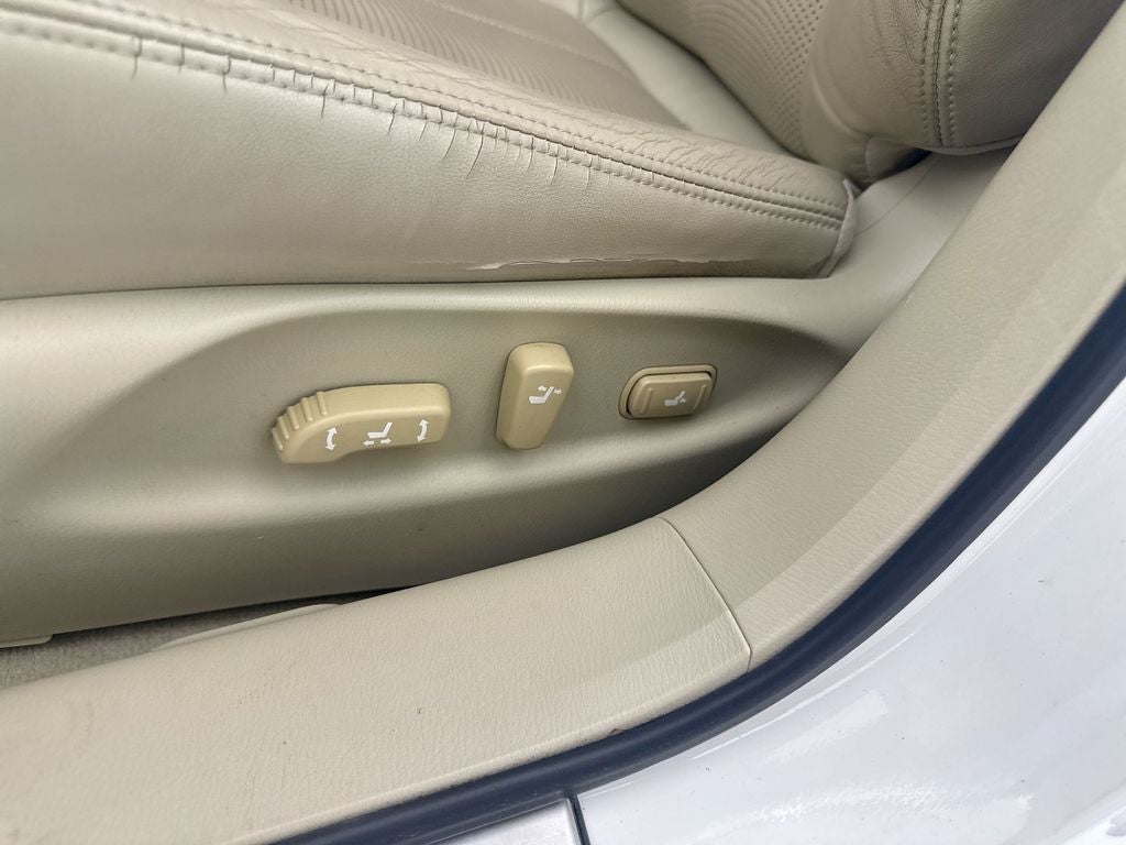 2011 INFINITI M37 X
