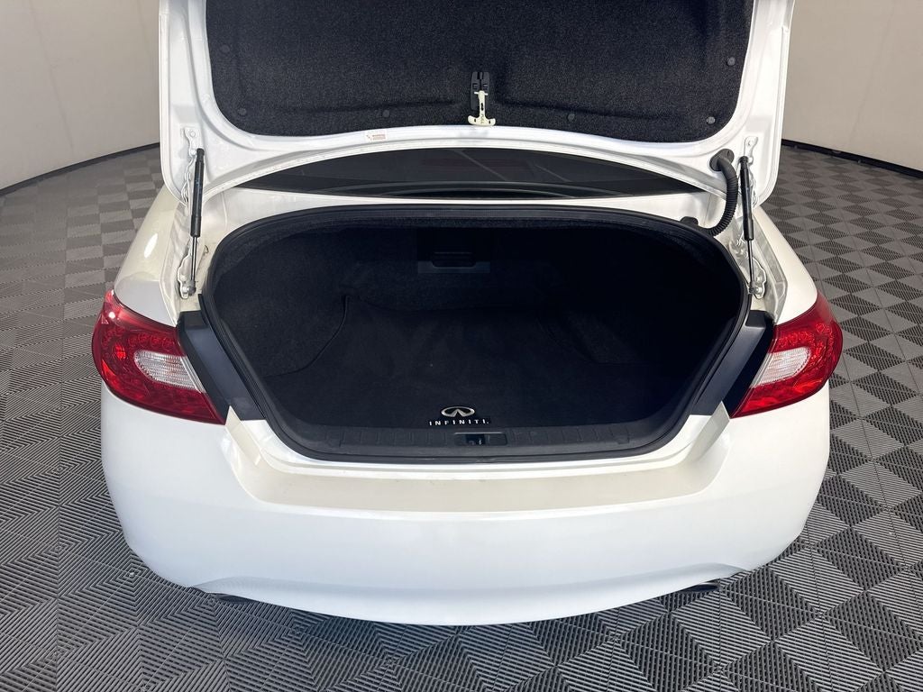 2011 INFINITI M37 X