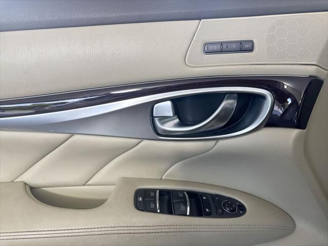 2011 INFINITI M37 X