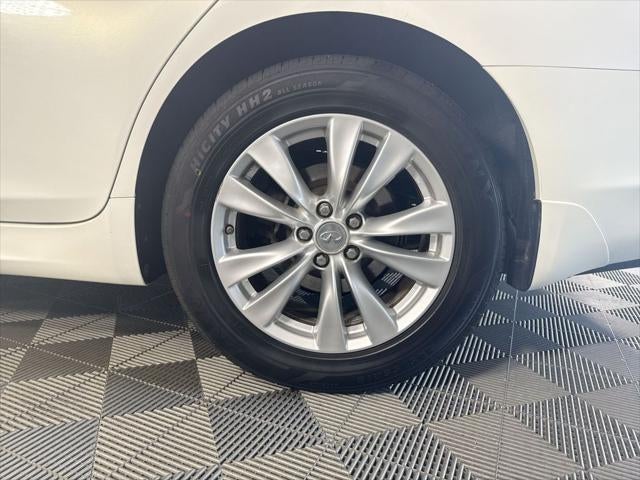 2011 INFINITI M37 X