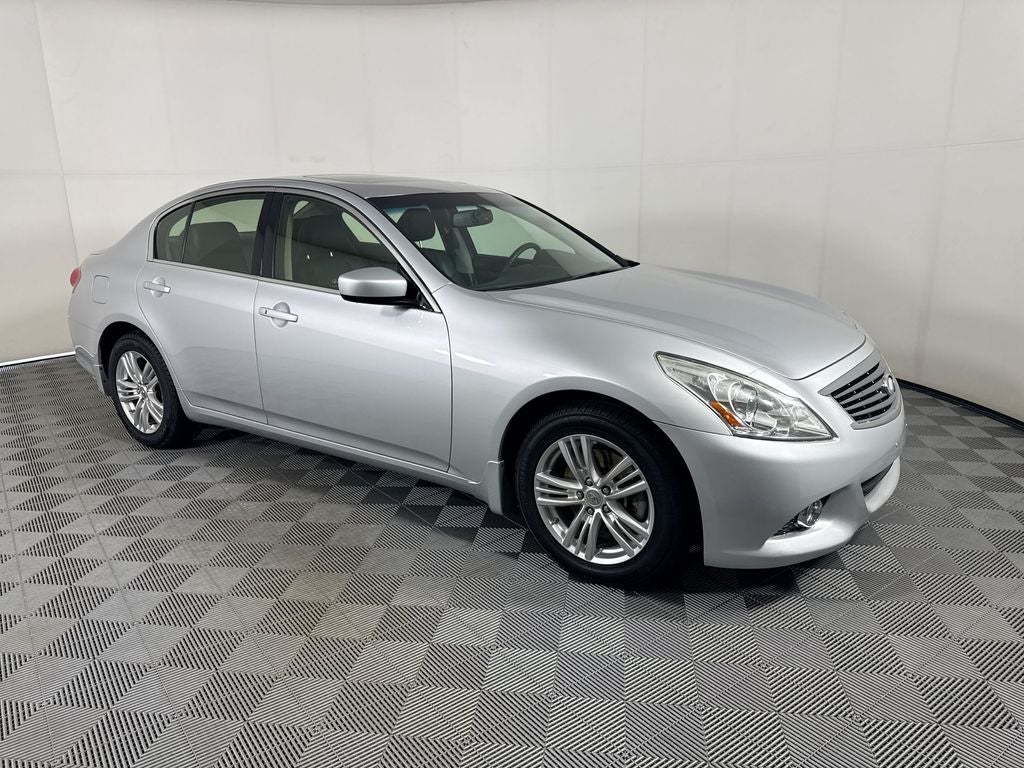2013 INFINITI G37 X