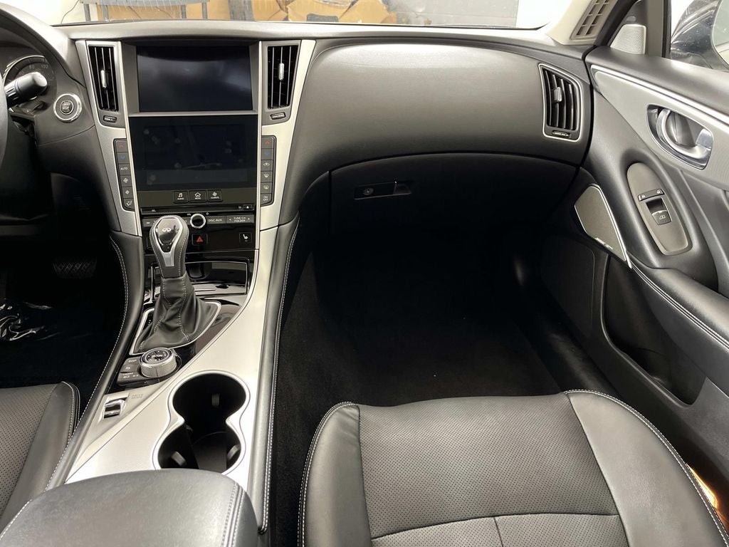 2023 INFINITI Q50 LUXE