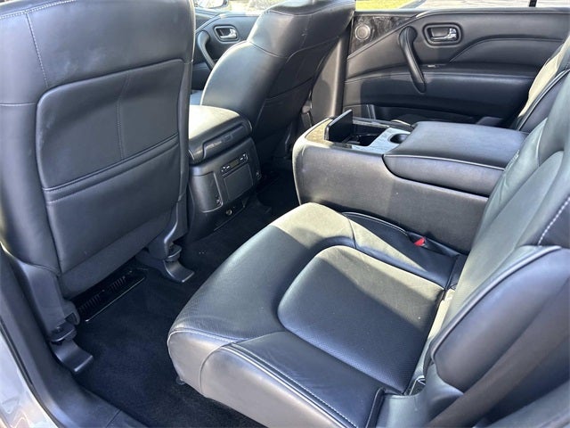 2023 INFINITI QX80 LUXE