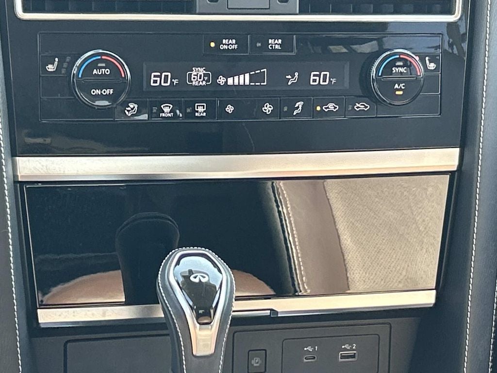 2022 INFINITI QX80 Premium Select