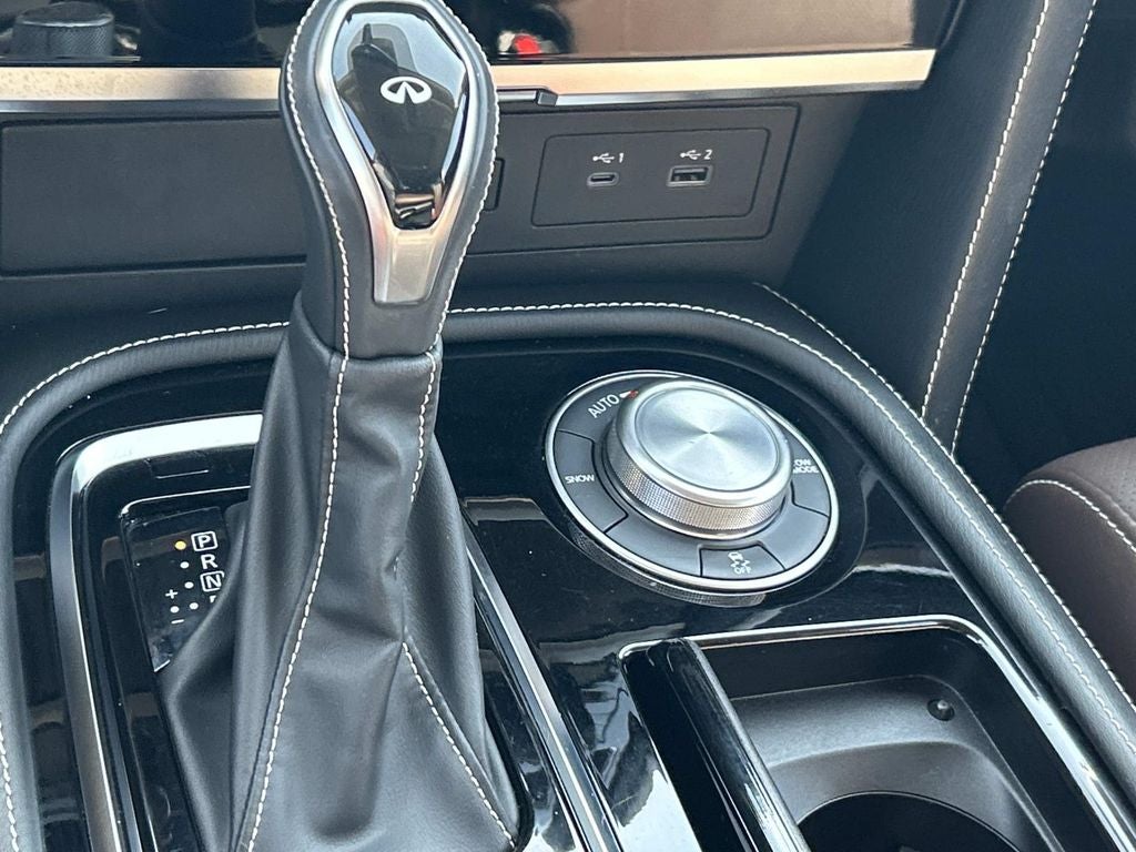 2022 INFINITI QX80 Premium Select
