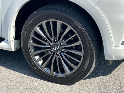 2022 INFINITI QX80 Premium Select