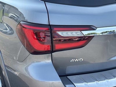 2021 INFINITI QX80 LUXE