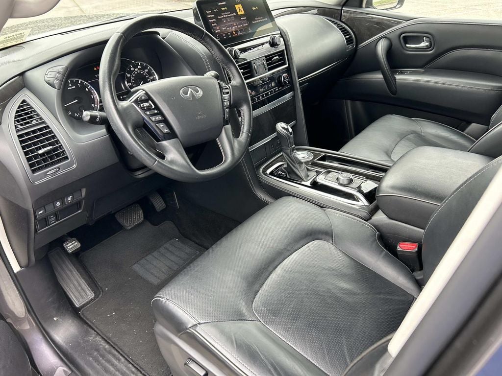 2024 INFINITI QX80 LUXE