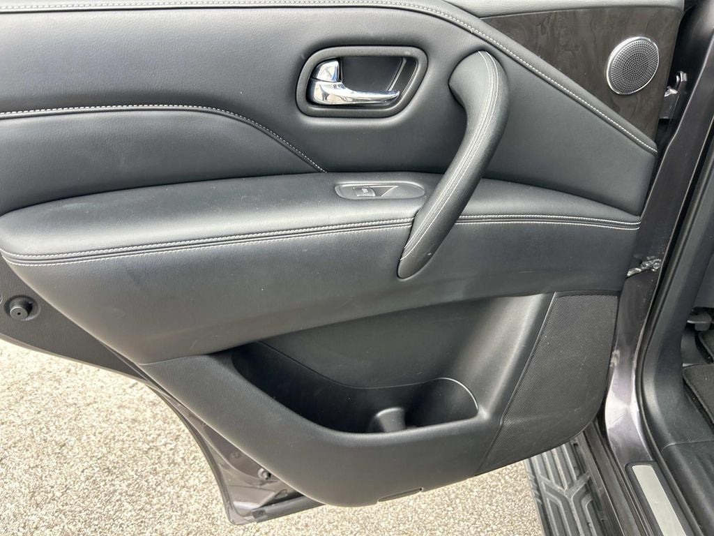 2024 INFINITI QX80 LUXE