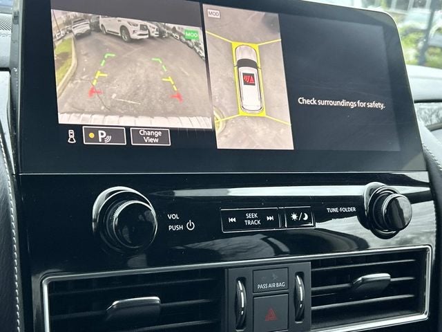 2024 INFINITI QX80 LUXE