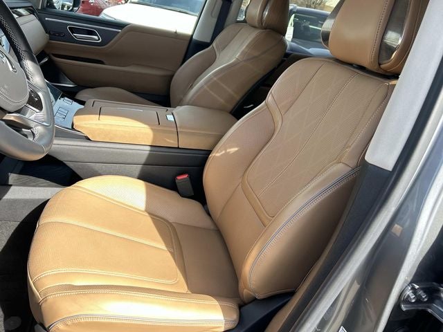2025 INFINITI QX80 SENSORY W/ SPLIT BENCH