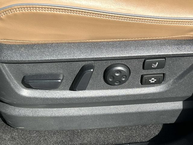 2025 INFINITI QX80 SENSORY W/ SPLIT BENCH