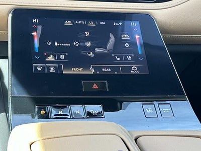 2025 INFINITI QX80 SENSORY W/ SPLIT BENCH