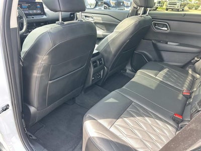 2024 Nissan Rogue Platinum