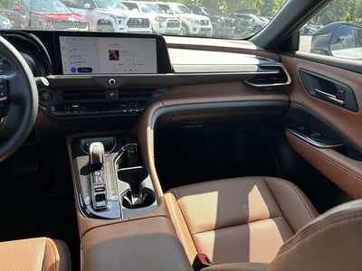 2025 Toyota Crown Signia XLE