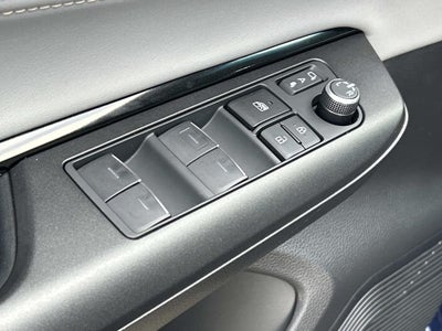 2023 Toyota Venza LE