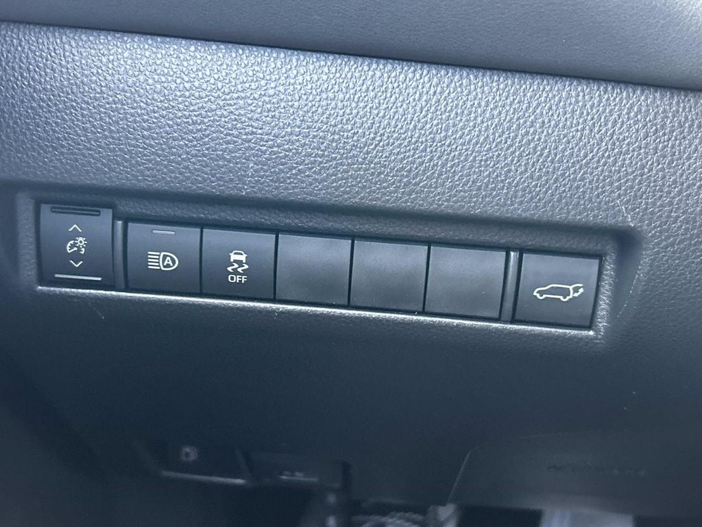 2023 Toyota Venza LE