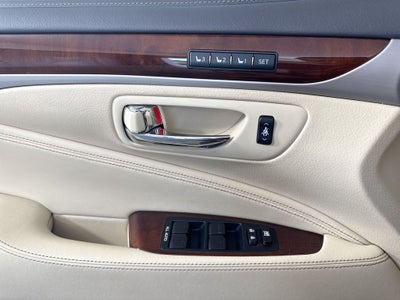 2016 Lexus LS 460