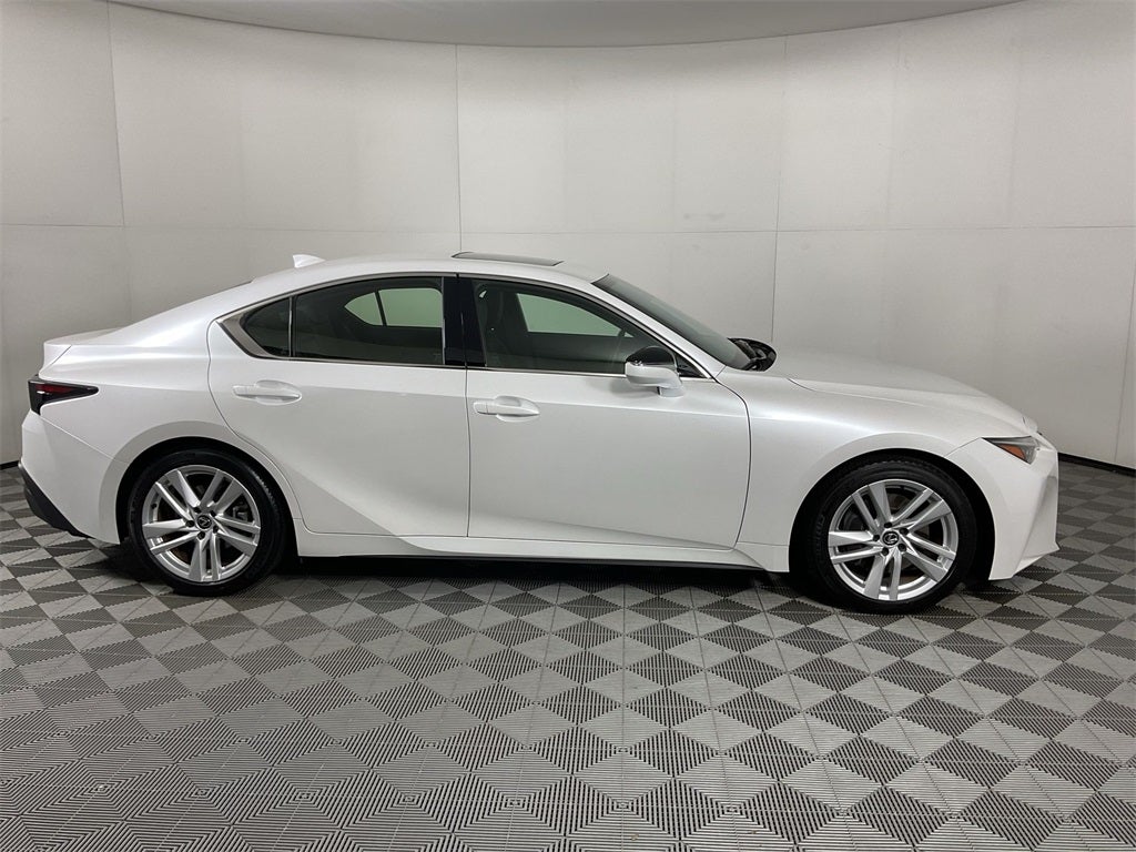 2024 Lexus IS 300