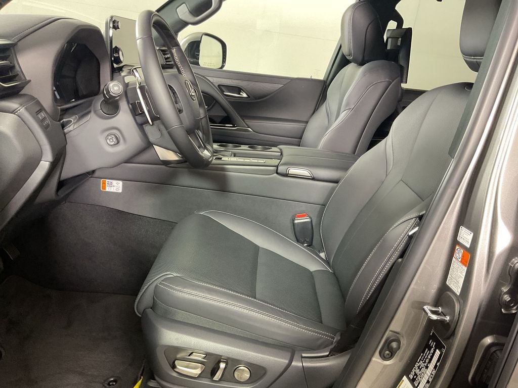 2025 Lexus LX 600 Luxury