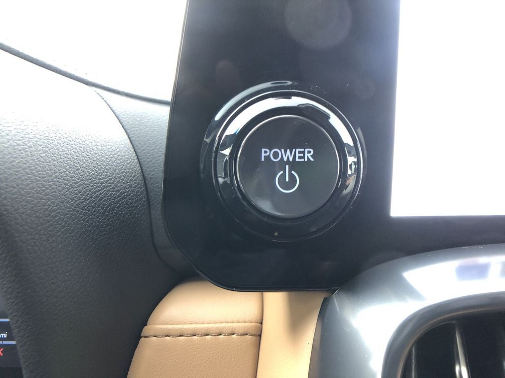 2025 Lexus LX 700h Luxury