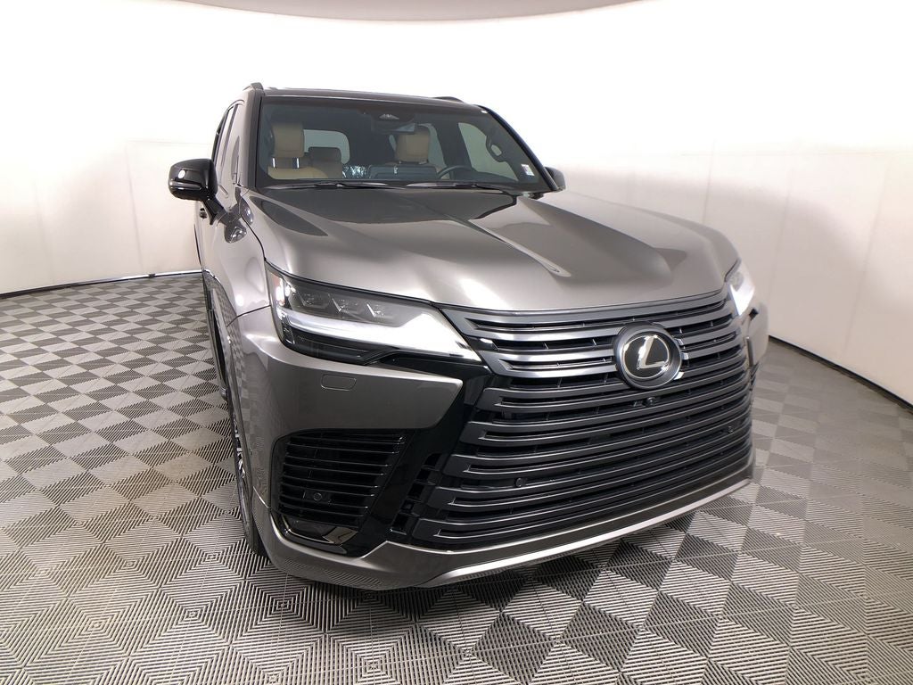 2025 Lexus LX 700h Luxury
