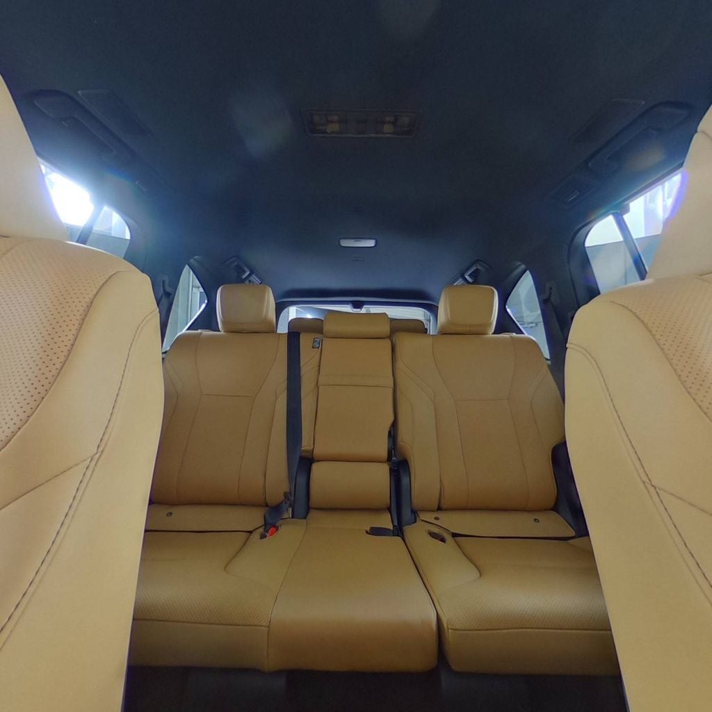 2025 Lexus LX 700h Luxury