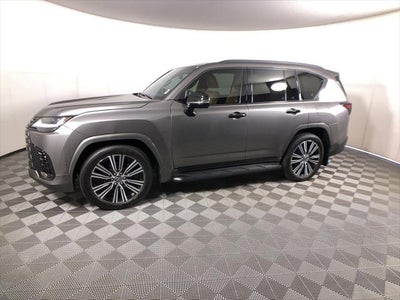 2025 Lexus LX 700h Luxury