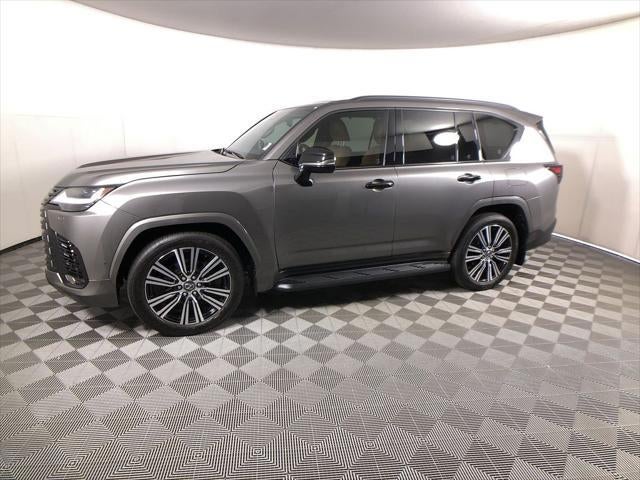 2025 Lexus LX 700h Luxury