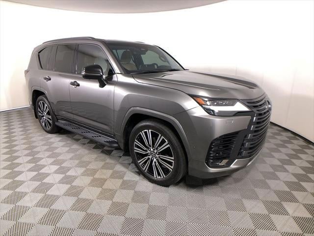 2025 Lexus LX 700h Luxury