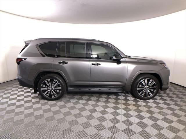 2025 Lexus LX 700h Luxury
