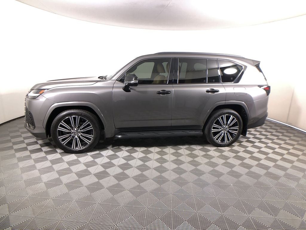 2025 Lexus LX 700h Luxury