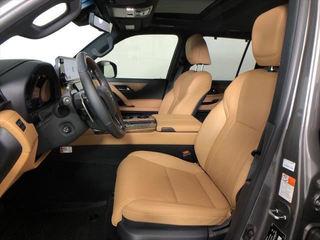 2025 Lexus LX 700h Luxury