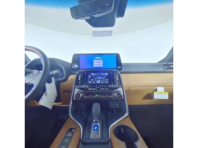 2025 Lexus LX 700h Luxury