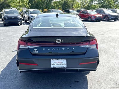 2025 Hyundai Elantra SEL Sport