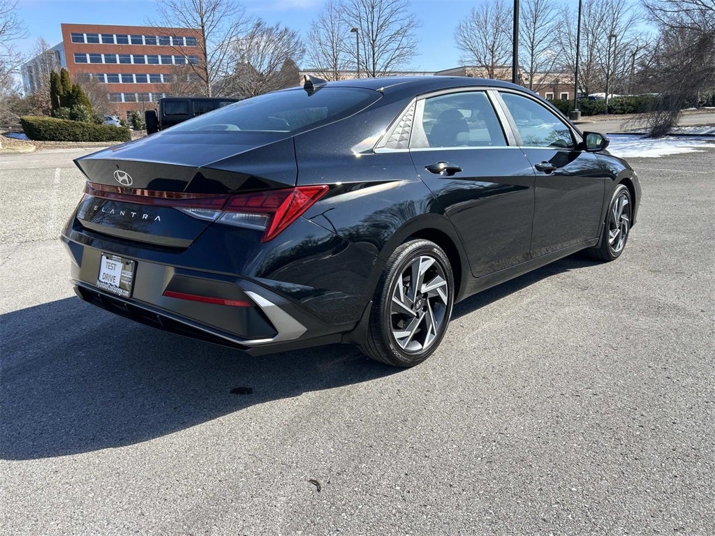 2025 Hyundai Elantra SEL Convenience