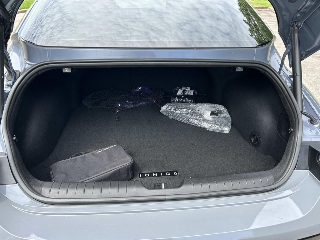 2024 Hyundai IONIQ 6 SE