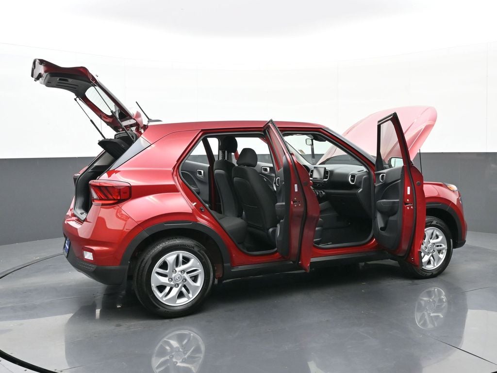 2025 Hyundai Venue SE
