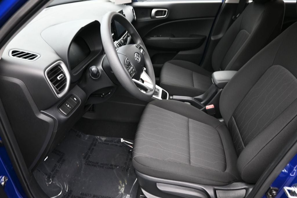 2025 Hyundai Venue SE