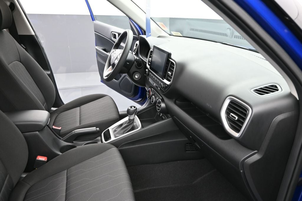 2025 Hyundai Venue SE
