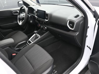 2025 Hyundai Venue SE