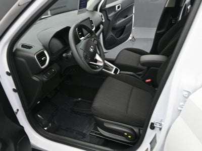 2025 Hyundai Venue SE