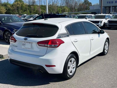 2017 Kia Forte5 LX