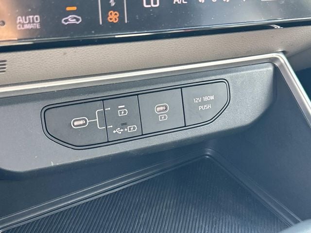 2025 Kia Carnival LXS