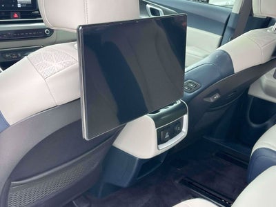 2025 Kia Carnival SX