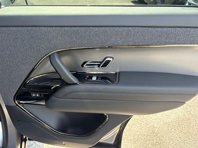 2025 Land Rover Range Rover Sport SE