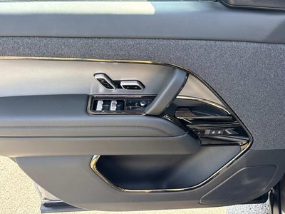 2025 Land Rover Range Rover Sport SE