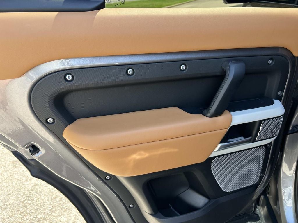 2024 Land Rover Defender S