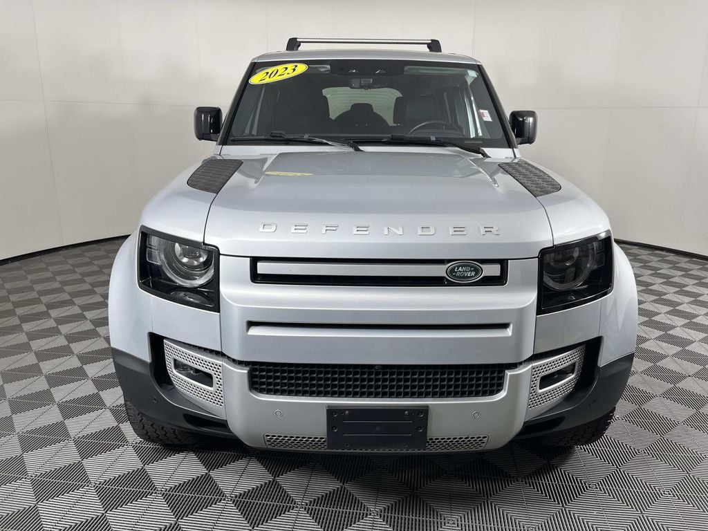 2023 Land Rover Defender 110 SE