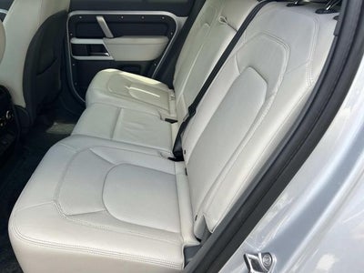 2024 Land Rover Defender 110 SE